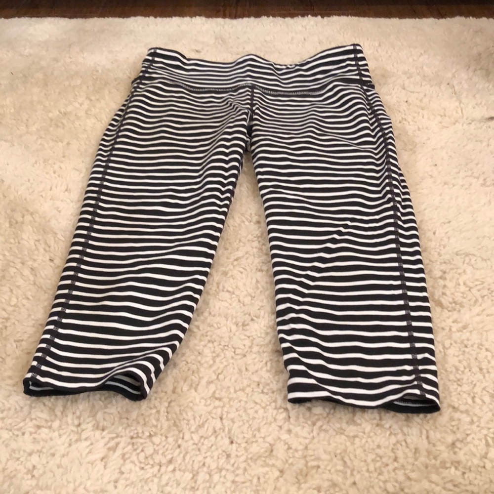 Cropped workout leggings